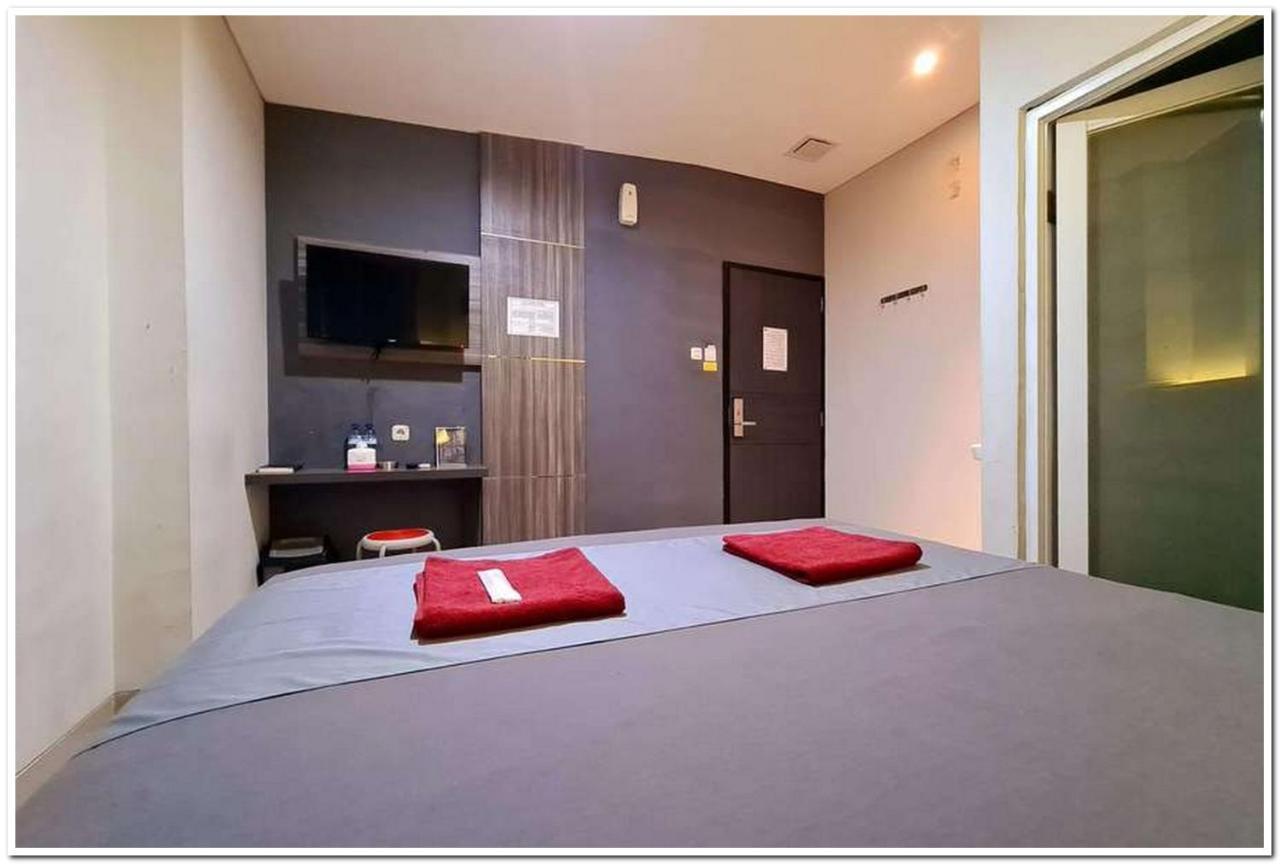 City Biz Residence Jakarta Exterior photo